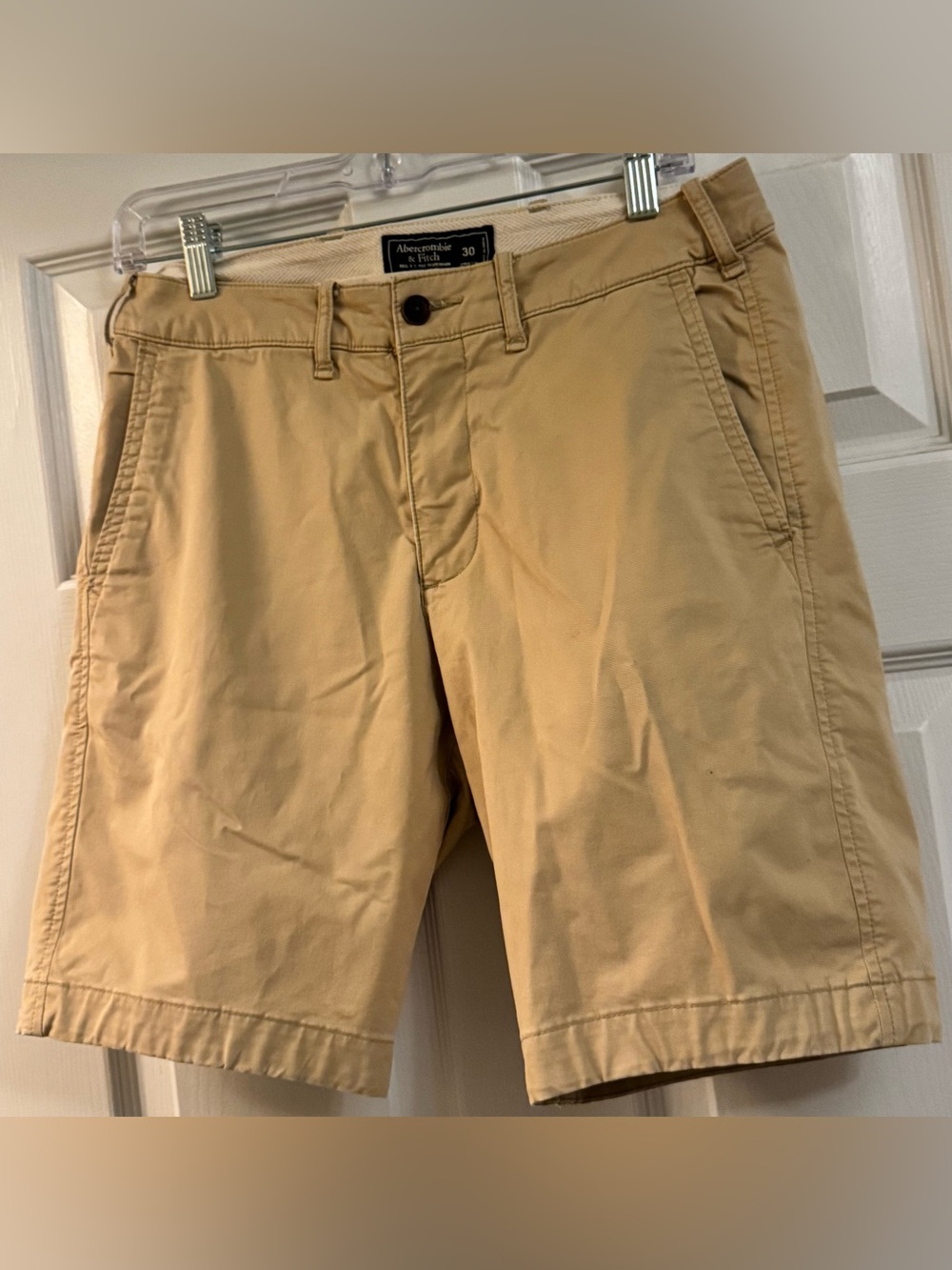 Abercrombie & Fitch Women’s Tan Flat-Front Shorts
